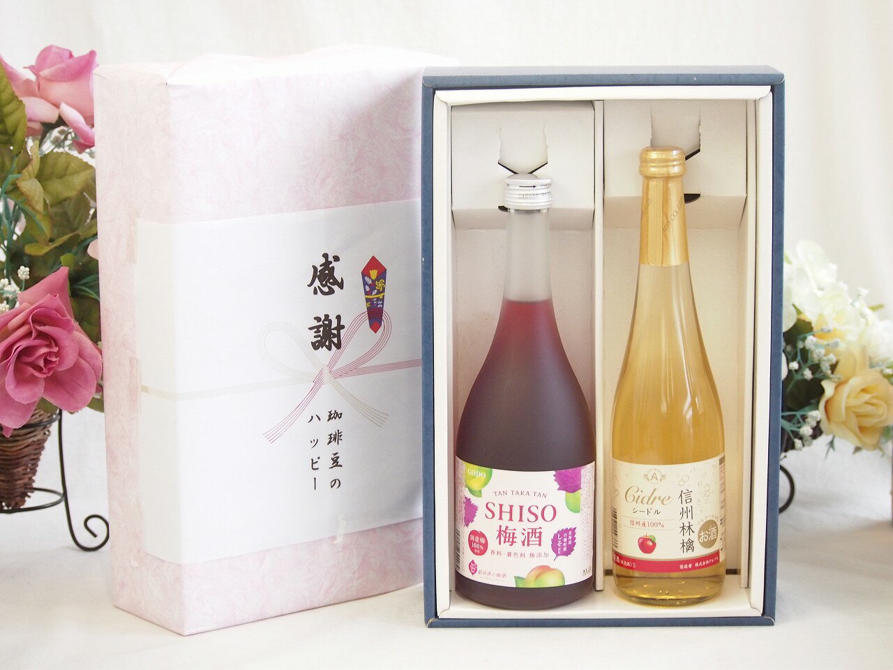 「鍛高譚の梅酒」は、「しそ焼酎 鍛高譚」に使用されている赤紫蘇と同じ原料を使用しています。赤紫蘇抽出液と梅酒をブレンドした、香り高い赤紫蘇の風味と、梅酒のさわやかな味わいが楽しめる梅酒です。液色のルビー色は紫蘇由来のものです香りは赤紫蘇と梅...