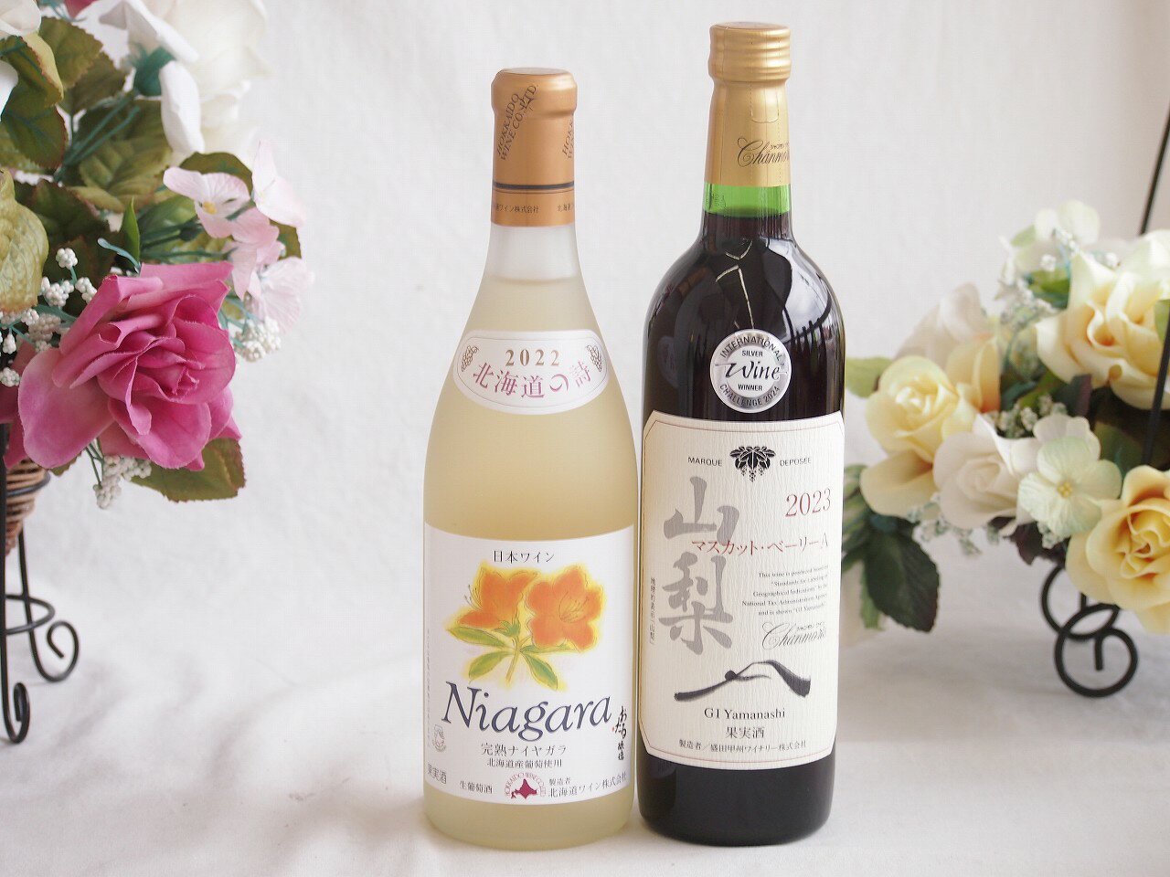 おたる完熟ナイアガラ甘口白ワイン720ml ：ゆっくりと完熟し黄金色に染まったナイヤガラ種で醸造したワインは、豊かな香りと濃厚な甘みをもったワインになりました。葡萄をそのまま食しているような果実由来の甘みと酸味のバランスが秀逸です。北海道産カマンベールチーズとの相性がおすすめです。おたる完熟ナイアガラ甘口白ワイン720ml ：ゆっくりと完熟し黄金色に染まったナイヤガラ種で醸造したワインは、豊かな香りと濃厚な甘みをもったワインになりました。葡萄をそのまま食しているような果実由来の甘みと酸味のバランスが秀逸です。北海道産カマンベールチーズとの相性がおすすめです。