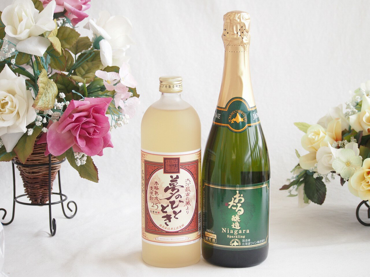 楽天贈り物本舗じざけや【最大2000円オフクーポン27日1:59迄】プレミアムな熟成麦焼酎と国産ワインセット夢のひととき熟成麦焼酎25°（大分県）720mlおたる醸造 ナイアガラス白パークリングワインやや甘口（北海道）720ml