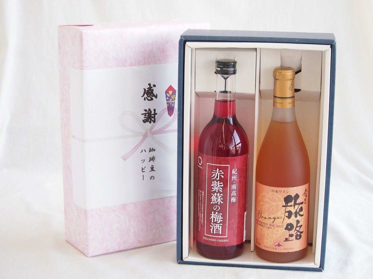 赤紫蘇梅酒は、紀州の南高梅と赤紫蘇を組み合わせた独特の梅酒です。鮮やかなルビー色が特徴で、赤紫蘇の爽やかな香りが南高梅の旨みと絶妙にマッチしています。その味わいは食事と一緒に楽しむのにぴったりで、香りと色合いが特別な雰囲気を作り出してくれま...