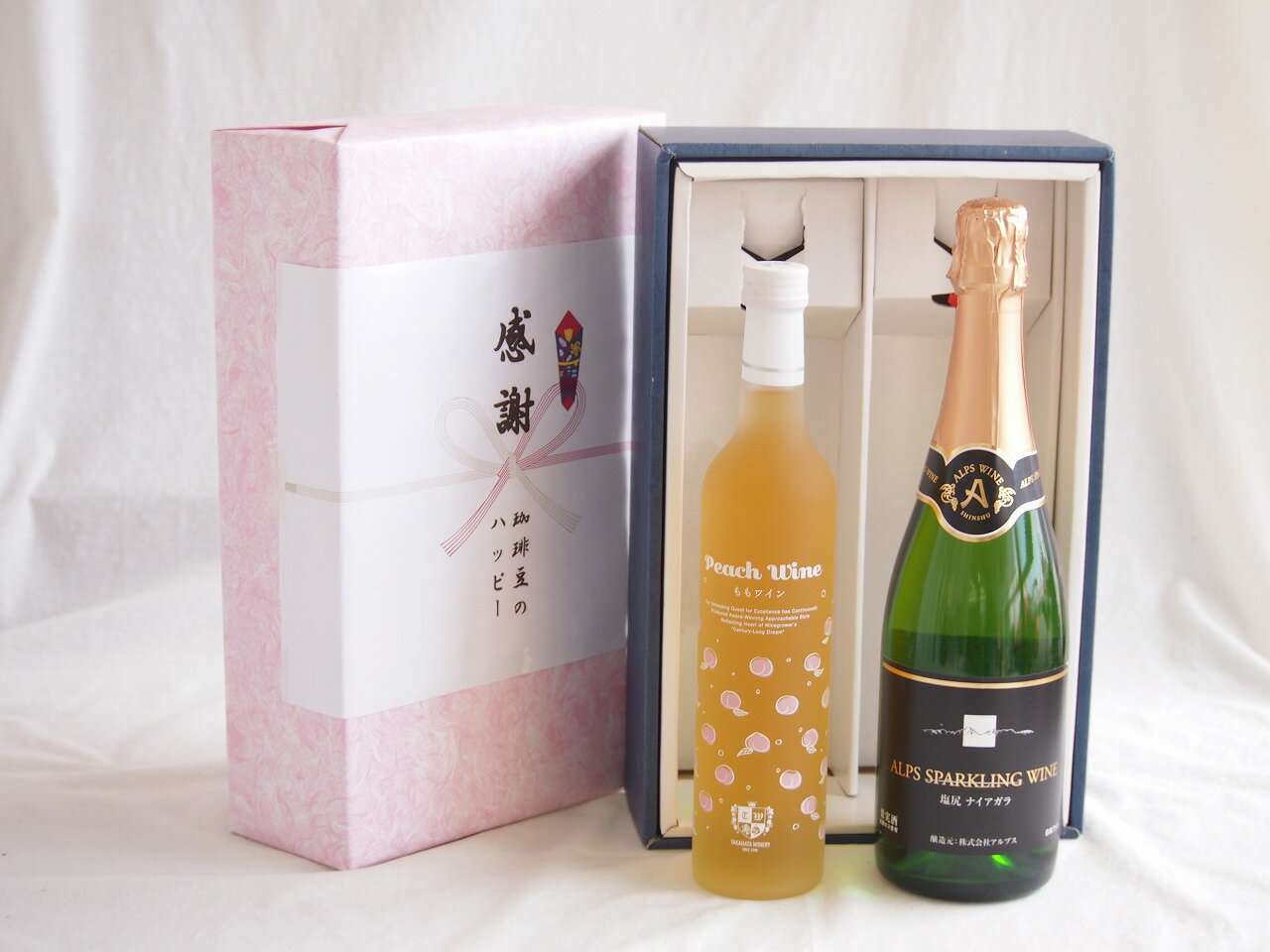 感謝の贈り物ボックス 白桃甘口フルーツワインと国産ワインセット(塩尻ナイアガラスパークリング白ワインやや甘口(長野県)720ml高畠もも甘口ワイン(山形県)500ml