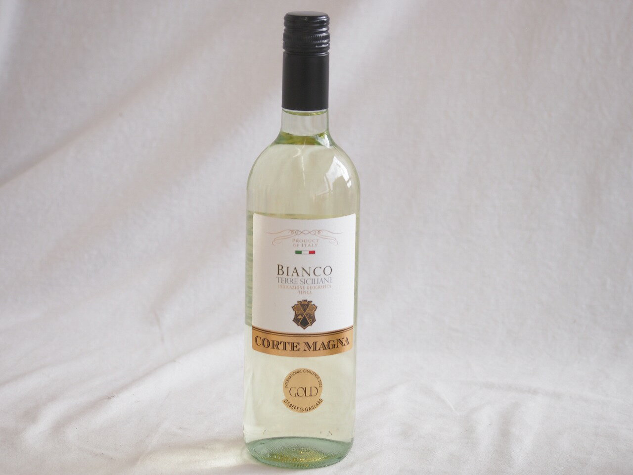 「コルテマーニャ ビアンコ テッレ・シチリアーネ」は、イタリア・シチリア州産の**ミディアムボディの白ワイン**で、2025年の**ジルベール＆ガイヤール金賞受賞**という評価を受けた実力派ワイン- **産地**：イタリア・シチリア州（IG...