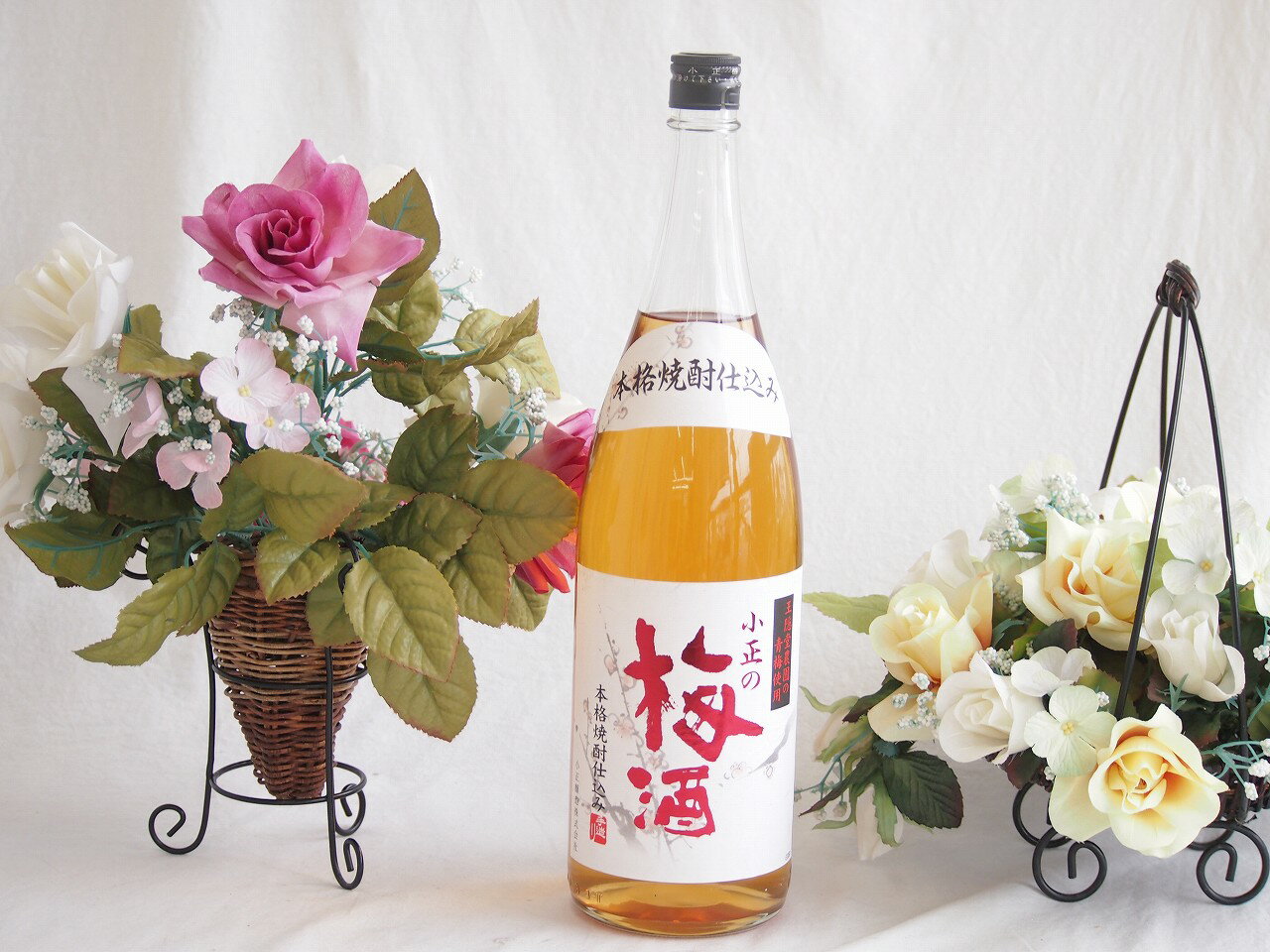 この梅酒は、奈良県西吉野村の有機農業集団「王隠堂農園」が生産する有機梅と蜂蜜を使用しており、香料や着色料を一切使用せずに製造されています。特徴としては、本格焼酎（麦・米・芋）をベースに、梅と蜂蜜をブレンドしており、コクのある仕上がりになって...