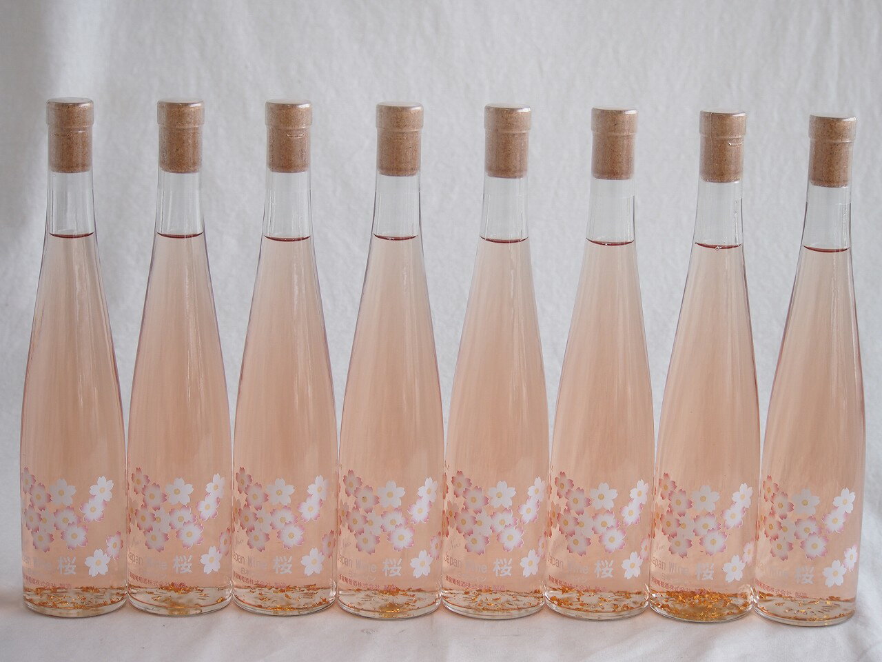 【最大2000円オフクーポン11日1:59迄】8本セット(ジャパンワイン桜 金箔入ほのかな甘味alco12.5度(山梨県)) 375ml×8本