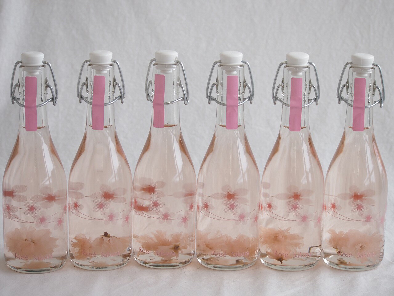 6本セット(フルーツ甘口ロゼサクラさくらの花入りalco6度(山梨県)) 375ml×6本