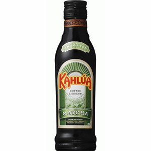 【KAHLUA　抹茶】…200ml「カルーア」ならではの深いコクとやさしい甘さとともに、抹茶の豊かな香りをお楽しみいただけるコーヒーリキュールです。 ●送料に関してこの商品は、24本まで1個口分の送料。＊この商品以外の商品との組み合わせの場合は、場合により送料が複数口となります。●当店では、様々な形状や種類の商品を取り扱っており、お客様ごとに御注文の数量や組み合わせパターンが異なるため、すべての場合において自動で送料を計算するということができません。自動ショッピングカートならびに自動配信メールでは、常に送料1個分のみの表示となりますので、送料が複数口必要となる場合には、当店からの確認メールにて変更させていただきます。>送料についてご不明な場合は、事前にお問い合わせください。＊この商品は形状が特殊なため、ギフト包装は不可となります。これはお酒です。
