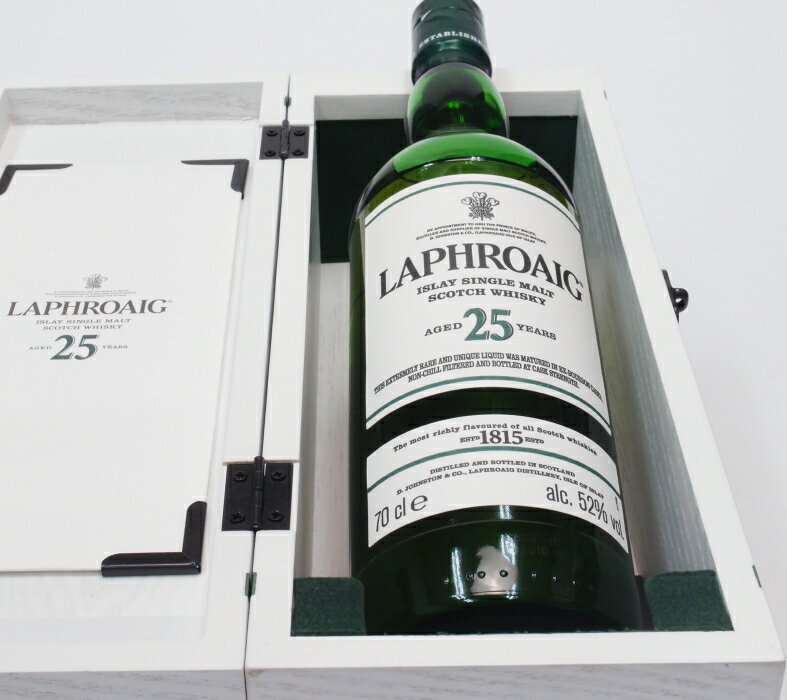 ラフロイグ25年カスクストレングス　52度700ml