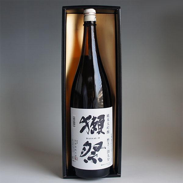 獺祭 純米大吟醸 39 磨き三割九分 感謝のギフト箱 金蓋紙箱入り 1800ml 1本組 日本...