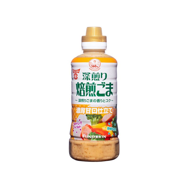 商品詳細 ■商品番号 229204 ■商品種別 一般食品 ■内容量 420ml×6本 ■保存方法 直射日光を避け、常温にて保存。 ※開栓後は必ず密栓の上冷蔵庫に保存してください。 ■賞味期限 0 ■栄養成分表示 15gあたり 75kcal/たんぱく質0.4g/脂質7.0g/炭水化物2.3g/食塩相当量/0.4g ■メーカー フンドーキン醤油 ■原材料 食用植物油脂(国内製造)、しょうゆ(小麦を含む)、砂糖、醸造酢、ごま、食塩、卵黄(卵を含む)、酵母エキス/増粘剤(加工でんぷん、増粘多糖類)、酸味料、調味料(アミノ酸等)、甘味料(アセスルファムカリウム)、香辛料抽出物 コメント 「フンドーキン 焙煎ごまドレッシング 」は、深煎り粒ごまを原料にマイルドで甘口に仕上げたドレッシングです。香ばしいごまの香りとやさしい甘さが特長です。サラダのほかにごまだれとして様々なお料理によく合います。 ※リニューアルに伴い、パッケージ・内容等予告なく変更する場合がございます。予めご了承ください。