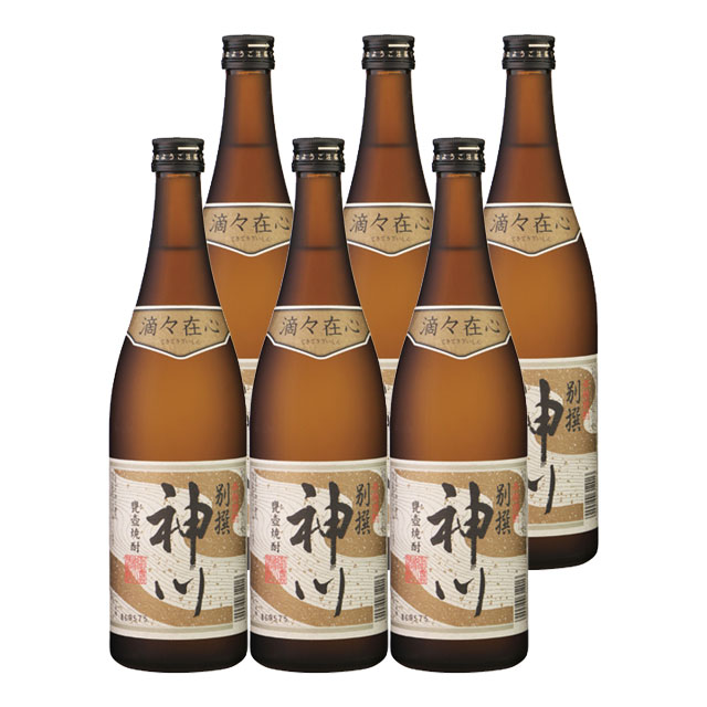 商品詳細 ■商品番号 290140 ■商品種別 芋焼酎 ■内容量 720ml×6本 ■アルコール度数 25度 ■麹菌 白麹 ■蒸留方法 常圧蒸留 ■メーカー 神川酒造 ■原材料 さつまいも、米麹 コメント 新鮮なサツマイモと白麹を原料に照葉樹林に育まれた美味しい伏流水を使用。丁寧に常圧にて蒸留、選りすぐりの原酒をさらに熟成用の甕壷で熟成させることにより、優しく落ち着いた香りで味わい丸く非常にのどごしの柔らかい芋焼酎となっております。