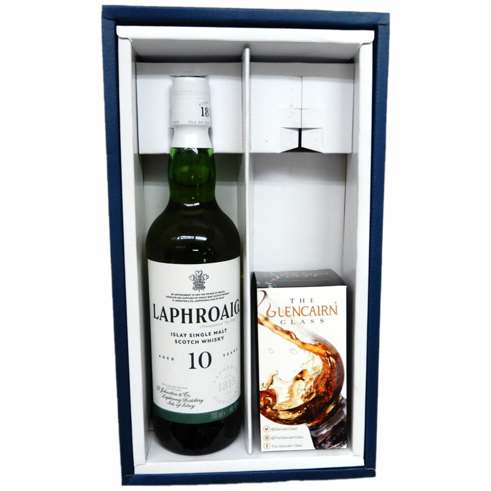 ※「ラフロイグ10年700ml」はデザイン移行中の為、商品画像と異なる場合があります。予め、ご了承ください。 [セット内容] 【ラフロイグ10年 40度700ml】 アイラ島の職人手づくりのピートの効いた麦芽から生みだされるシングルモルト。 爽快なピート香や磯の香りを思わせる個性的な味わいが世界中の熱烈なファンを魅了し続けています。 「色」濃い金色 「香り」爽快なビート・磯 「味わい」滑らかでややオイリーなコク 「フィニッシュ」 海藻を思わせるユニークな心地よい後味 【グレンケアン モルトグラス】 ウィスキーの持つ‘色合い・香り・味’を最大限堪能する為に作り出された「究極のウィスキー専用グラス」です。 数多くの一流ブレンダーから絶大な支持を受け、現在ではスコットランドのすべての蒸留所に供給されている程です。※「ラフロイグ10年700ml」はデザイン移行中の為、商品画像と異なる場合があります。予め、ご了承ください。 [セット内容] 【ラフロイグ10年 40度700ml】 アイラ島の職人手づくりのピートの効いた麦芽から生みだされるシングルモルト。 爽快なピート香や磯の香りを思わせる個性的な味わいが世界中の熱烈なファンを魅了し続けています。 「色」濃い金色 「香り」爽快なビート・磯 「味わい」滑らかでややオイリーなコク 「フィニッシュ」 海藻を思わせるユニークな心地よい後味 【グレンケアン モルトグラス】 グラスゴーの「グレンケアン クリスタル社」が、評論家「リチャード・パターソン」を始めとする数々の一流ブレンダーや、蒸留所マネージャー等、数多くのプロフェッショナルの意見を取り入れ、ウィスキーの持つ‘色合い・香り・味’を最大限堪能する為に作り出された「究極のウィスキー専用グラス」です。 数多くの一流ブレンダーから絶大な支持を受け、現在ではスコットランドのすべての蒸留所に供給されている程です。 ※この商品は無料でのしの記名やギフト包装、ギフトメッセージができます。 ご要望の方はご注文ページにてその旨をご入力ください。 ※縦詰めでの発送をご希望の方はご注文ページにてその旨をご入力ください。 ギフト箱から縦詰めの箱に入れ替えて発送致します。 ※送料無料但し北海道沖縄東北及び一部離島は追加料金を頂きます。