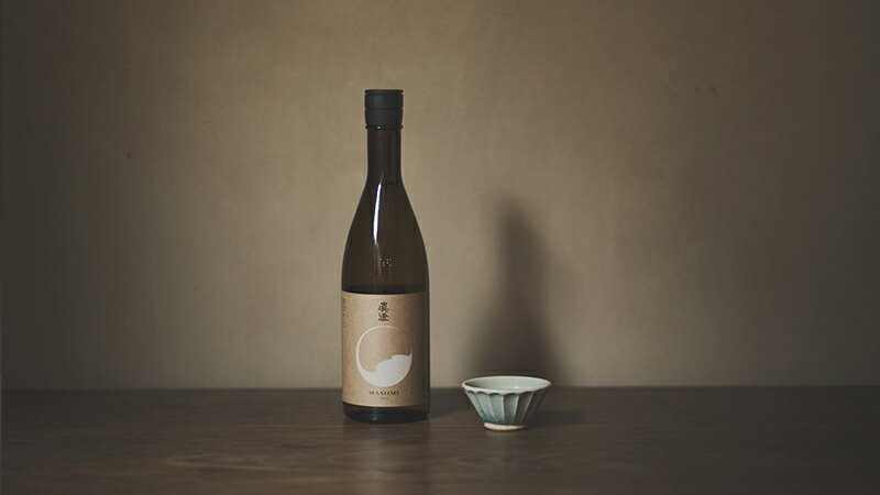 あえて精米歩合を抑えた信州米で醸し、米のうま味を素直に表現しました。　真澄　茅色　KAYA　純米酒　長野県　諏訪　宮坂醸造　純米酒　14度　米の旨味　美味しいお酒 冷酒 sake お取り寄せ 特産品 お土産 贈り物 誕生日 プレゼント 贈答 贈答品 内祝い　ギフト