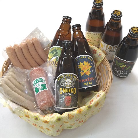 佐渡 金山 送料無料!へんじんもっこ3種+クラフトビール6種【全部乗せセット】金山・おんでこ他 焼きソーセージ5本あらびきウインナー5本たまとろサラミ1本 クラ...
