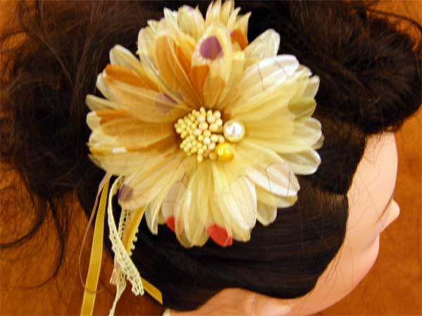 貴女を輝かせる!!髪飾り ・ 帯飾り !!お振袖・袴・訪問着など、お着物の着用時に、あなたを輝かせてくれるアイテムです♪