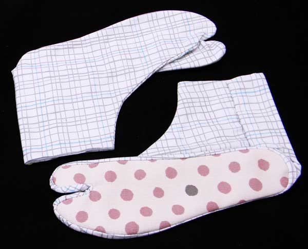 高級 おしゃれ 柄 足袋Kimono Cafe 足袋22.0cmサイズの柄足袋です。お洒落 な 柄足袋 （五枚コハゼ）小紋・洗える着物などに最適!!