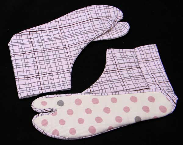 高級 おしゃれ 柄 足袋Kimono Cafe 足袋22.0cmサイズの柄足袋です。お洒落 な 柄足袋 （五枚コハゼ）小紋・洗える着物などに最適!!