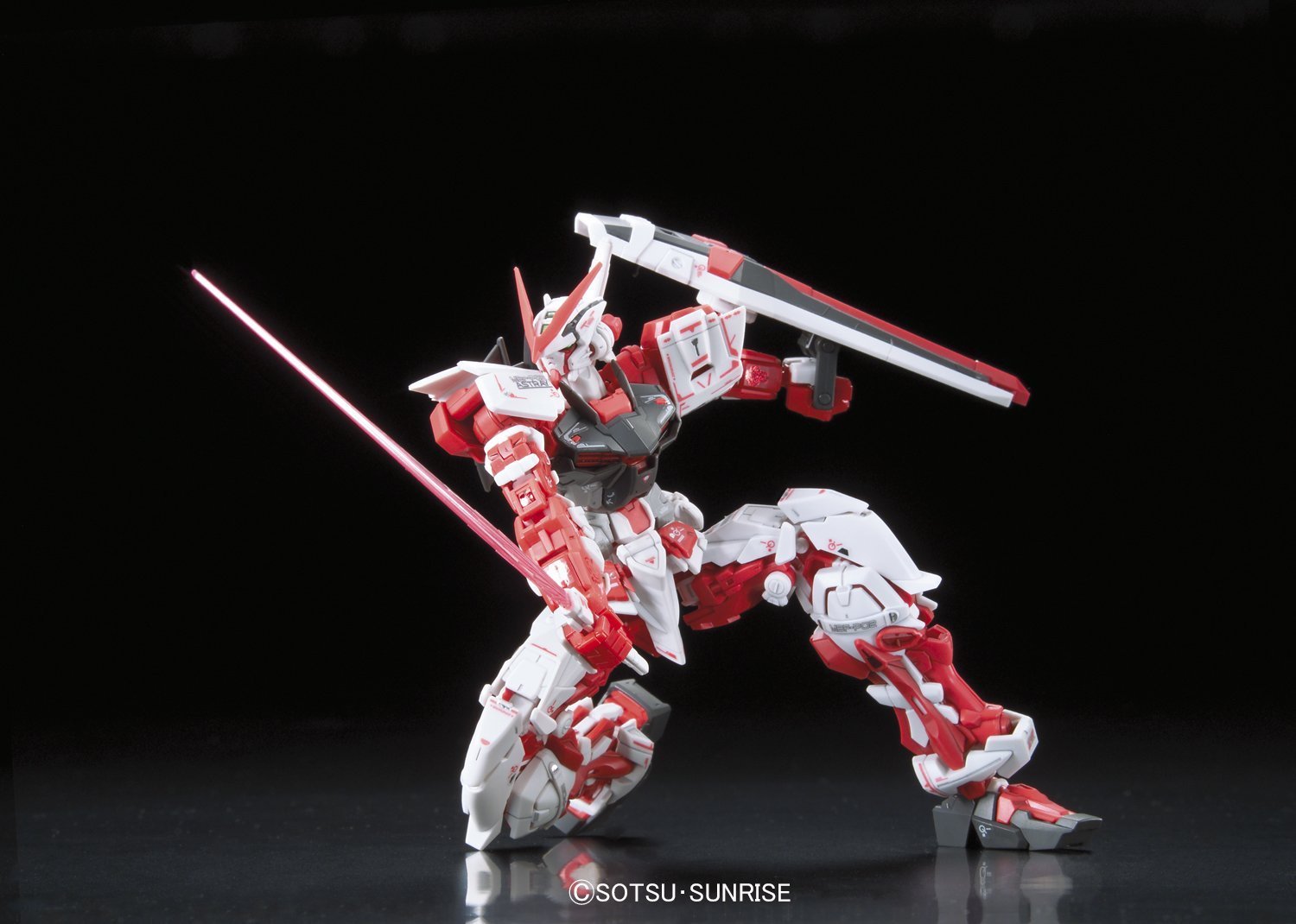サクライフマーケットの【送料無料】RG 機動戦士ガンダムSEED ASTRAY MBF-P02 ガンダムアストレイレッドフレーム 1/144スケール 色分け済みプラモデル｜アングル3