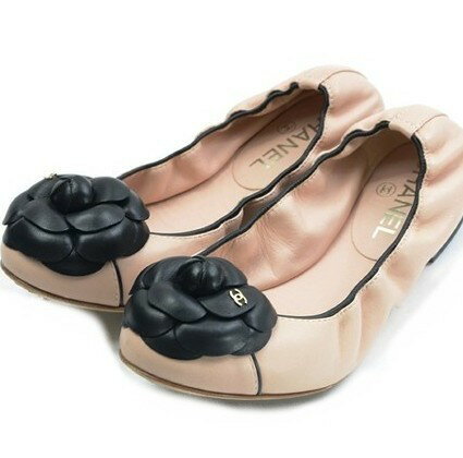 美品！シャネル　バレーシューズ　フラットシューズ　カメリア【美品！】【送料無料】のサムネイル