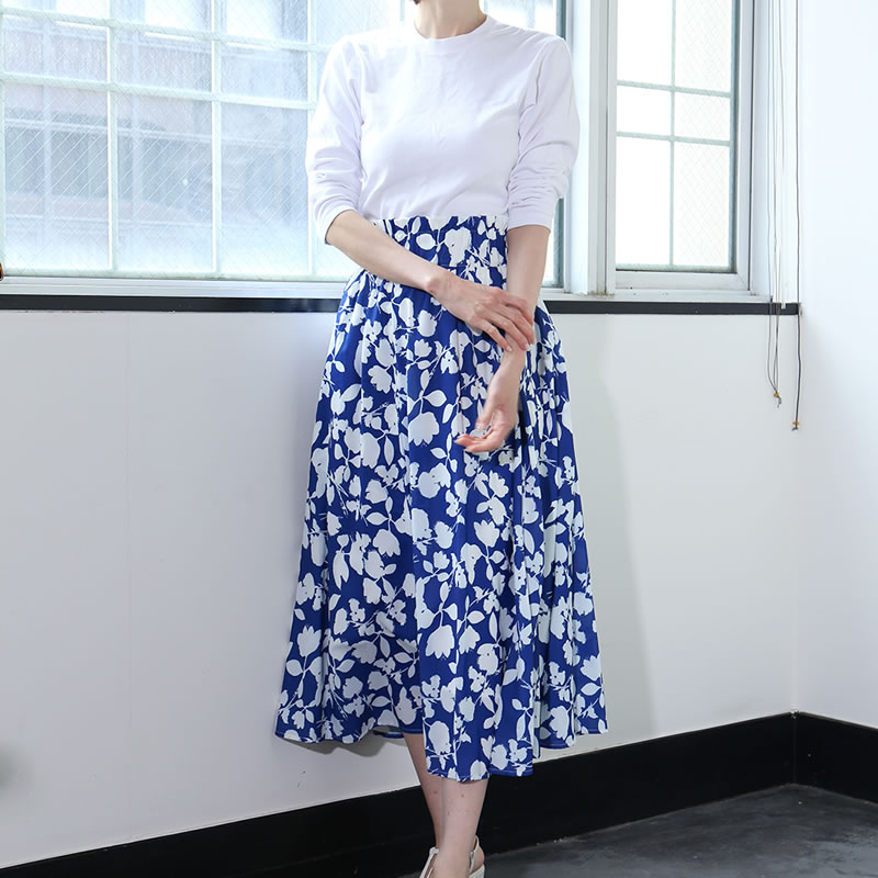 Rakuten - スカート ドレープ 総柄スカート フレアスカート 夏 軽い リーフ柄 ボタニカルデザイン ロングスカート ロング丈 マキシ丈 マキシスカート ロング ゆったり 楽ちん ウエストゴム