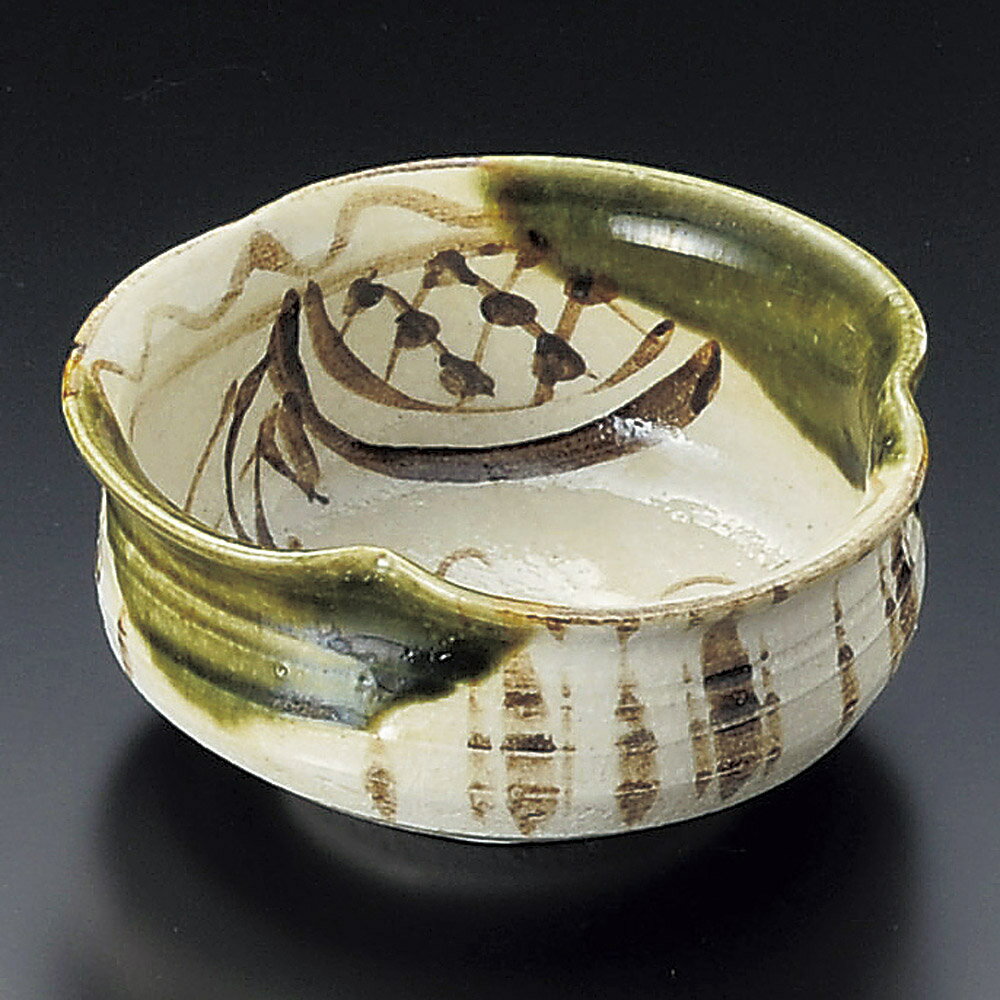 Mino Ware - 13cm 織部花 小鉢（土物） 13cmx5.8cm 和え物 お浸し お惣菜 炊きもの 煮物 お漬物 おばんざいの盛り付けに15cm以下の便利な和鉢 取鉢 和カフェボウル日本製 国産陶器