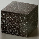 蓋付 6寸 桜模様 3段重 弁当箱 蓋18.3x18.3x1cm 本体(1段)18.3x18.3x5cm 木質素材の弁当箱