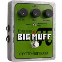 Bass Big Muff Pi Distortion/Sustainer ファズ／ディストーションの代名詞Big Muffは、1968年の登場以来40年に渡り、無数のギタリストとベーシストを魅了してきました。そのBig Muffをベースに最適化し、更なる進化を遂げたのがBass Big Muffです。 ベーシストに人気の高いアーミーグリーンのロシア版Big Muffを基に、Bass Boost / Norm / Dryスイッチを追加しました。Dryのポジションでは、ドライ音を加えられます。歪みのエフェクト成分とドライ音の芯の太さが両立し、完璧なベース用ドライブサウンドを実現する理想的なベース用ディストーションです。 Bass Boost/Norm/Dry Select Switch Dry Output Effect Output True Bypass 寸法：91mm(W) x 118mm(D) x 50mm(H)&nbsp; 360g 電源：9Vバッテリー or&nbsp; 9V DCセンターマイナスアダプター JP9.6DC-200（別売）