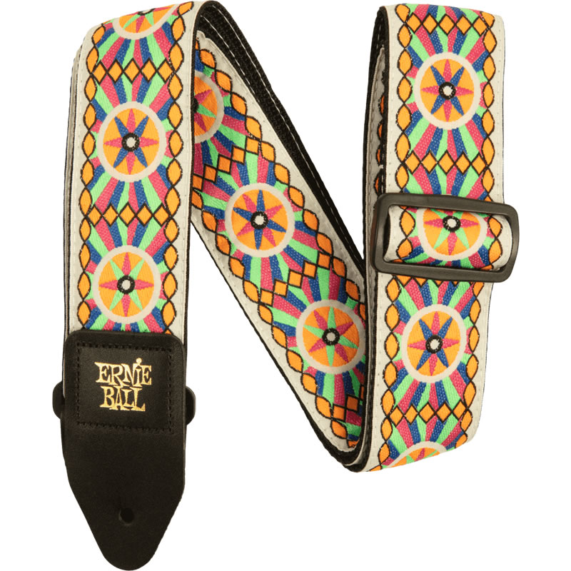 CLASSIC JACQUARD GUITAR STRAP/BASS STRAP 伸びにくく丈夫なポリプロピレンにジャカード織の生地を縫い合わせたストラップです。ポリプロピレンはベストセラー・モデル｢POLYPROストラップ｣と同じ素材でその耐久性は折り紙つきです。 さらに、エンドピンを掛けるストラップ・エンドには丈夫なブラック・レザーを採用しています。ジャカード織りならではのスタイリッシュなデザインを幅広くご用意しております。 長さ：約104cm〜約183cm 幅：約5cm ※こちらの商品はメーカー取り寄せ品となります。 ご注文をお受けした後にメーカーから商品をお取り寄せいたしますので、通常よりも納期にお日にちをいただきます。メーカーに在庫がある際の目安として、ご注文から【1週間以内】に入荷・発送をさせていただく予定となります。在庫の有無に関しては、ご注文いただいた後にメーカーに確認させていただきますので、お急ぎの方は必ずご注文前にお問い合わせフォームよりお問い合わせください。商品が長期欠品・廃盤となる場合は、メールにてご連絡いたしますので、ご確認をいただきますようお願いいたします。 ※こちらの商品はゆうパケット対応です。 複数購入の際や、ゆうパケット規格対応外の商品の場合、宅配便にて発送をさせていただく場合がございます。