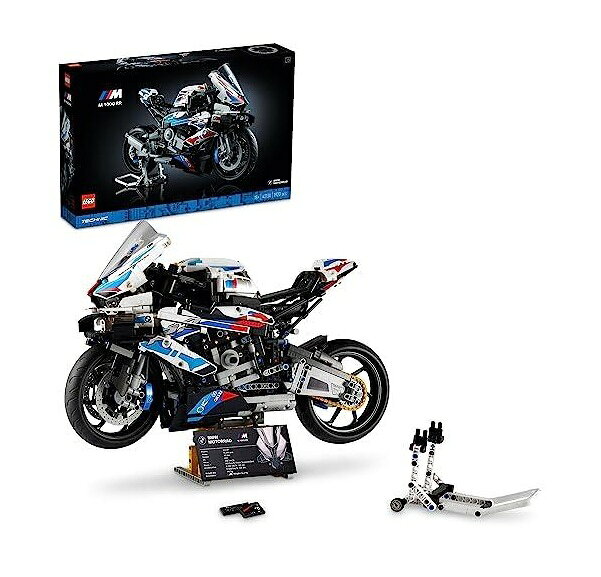 メーカー/商品名 レゴ(LEGO) テクニック BMW M1000 RR おもちゃ 玩具 誕生日 プレゼント ブロック 母の日 父の日 男性 女性 乗り物 車 ミニカー インテリア オシャレ 42130 アウトレット 未開封 箱破れ、へこみ有 商品説明 静かに情熱を燃やそう。無心になって自分だけのゾーンへ入り込もう。レゴ(R)テクニック BMW M1000 RRなら、それができる。 3速可動ギアボックス（ニュートラルポジション付き）、ローラーチェーン、直列4気筒エンジンといったリアルなギミック満載の1/5スケールモデル。 精魂込めて組み立てた美しいモデルは、そのディスプレイにもこだわりを。 安全警告 レゴデュプロ以外の製品には、小さな部品が入っています。間違って飲み込む危険がありますので、4才未満のお子さまには遊ばせないでください。 備考 ※アウトレット商品については外箱にダメージ、本体にスレなどがございますことをご了承の上お買い求めください 購入前にご一読ください 全国送料無料！！（大型商品・離島以外） ※当商品に関して当店は正規販売店ではないためメーカー保証が効かない場合ございます。ご購入から1週間は当店にて製品保証いたします。 ※一部商品を除き初期不良含む故障は全てメーカー対応となっております。当店での返品、交換や修理依頼等はお受け出来かねます。 ※基本的に発送後のお客様都合でのキャンセルはお受け出来ません。 ※その他会社概要等を必ずご確認いただきご購入くださいますようお願いいたします。 ※メーカーの仕様変更により付属品やシステムOSなどのスペックが当ページ記載のものと異なる場合がございます。詳細のスペックはメーカー製品ページにてご確認頂ますようお願いいたします。