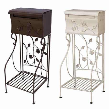 家具　南京錠で鍵をつける穴付き