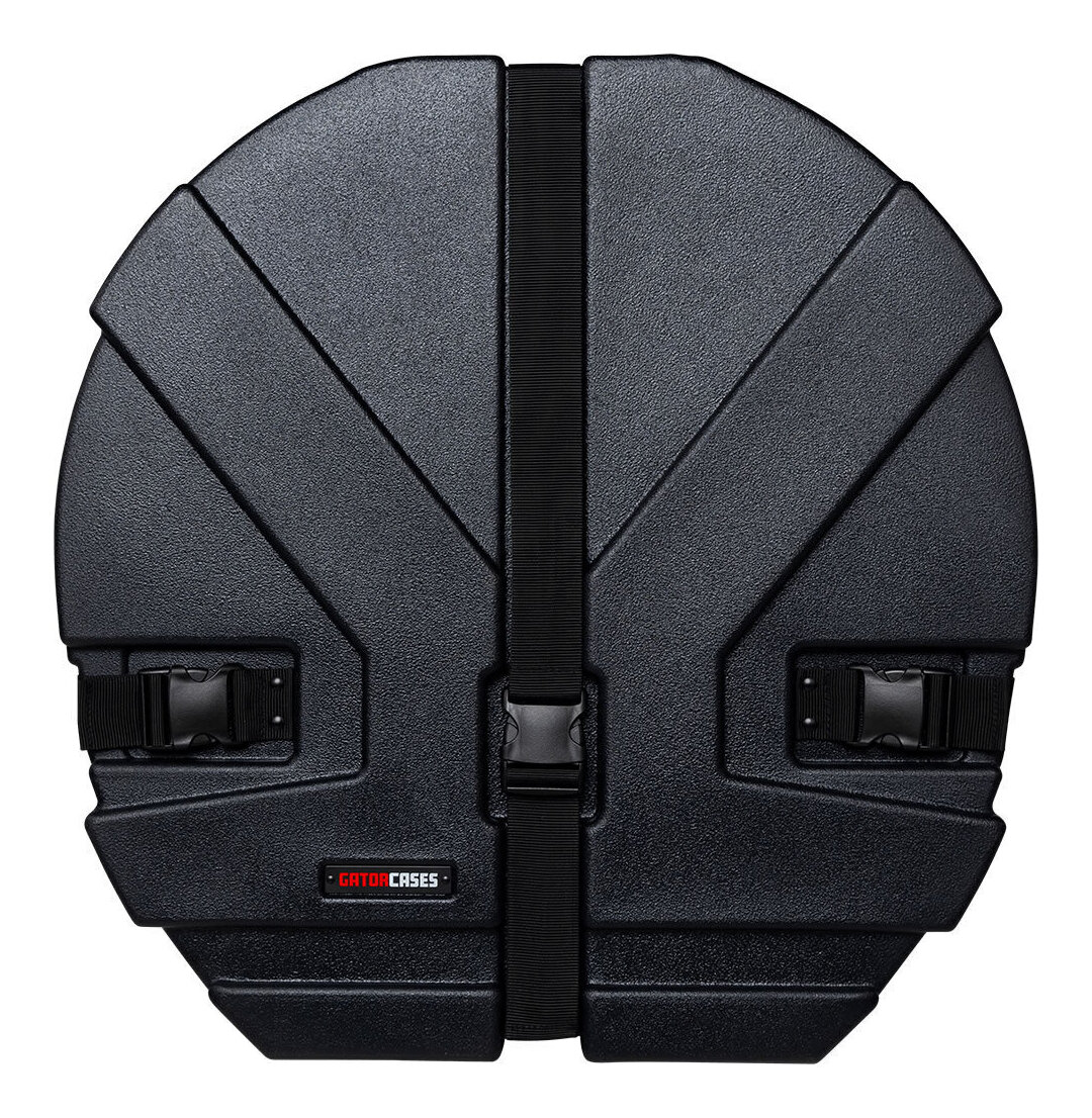 ※ケース以外は付属いたしません。こちらの商品はお取り寄せとなります。3日～1週間ほどでお届け可能です。メーカー品切の際はお時間を頂きます。GATOR GPC2218BD / 22 x 18インチ バスドラム用 Grooves Roto Molded ハードケース・耐候性に優れたロート成型構造・独自設計により安定して積み重ねることが可能です・3箇所に耐久性のあるスプリング式90度ストップハンドル搭載・インテリアは、赤のマイクロベルベット生地で、厚さ12mmのパッド入り・独自に設計された形状で連結し、優れた安定性を実現