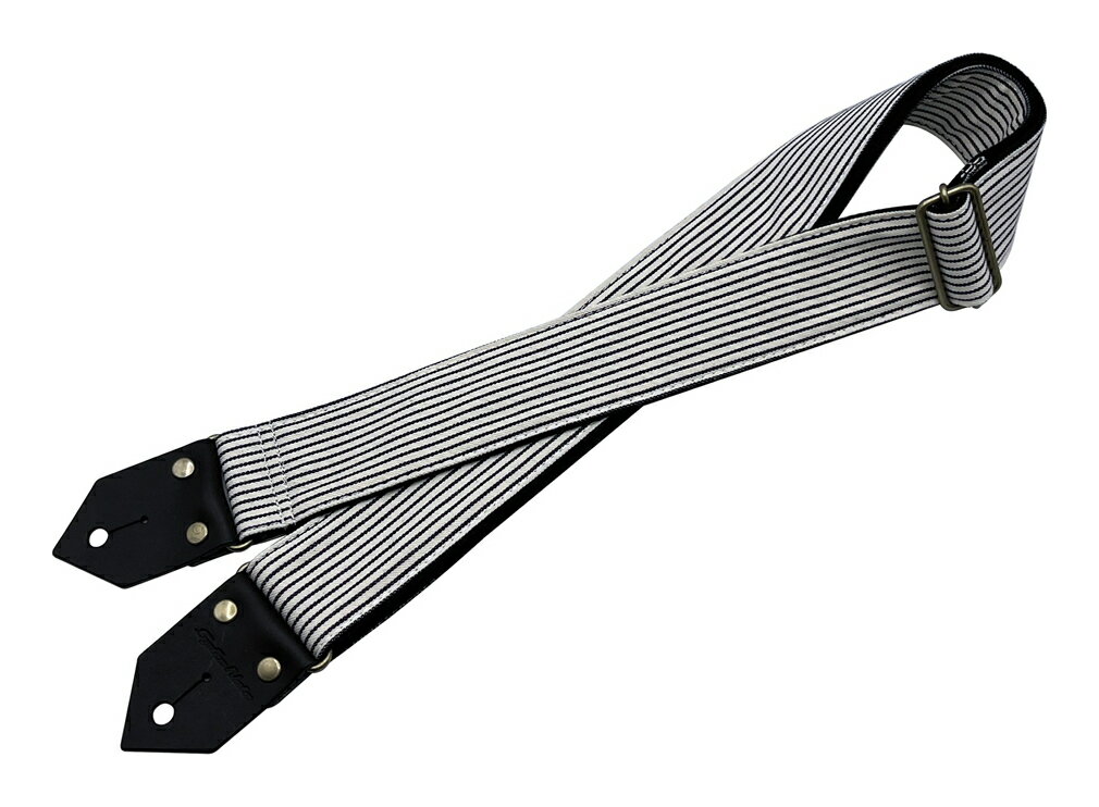 こちらの商品はお取り寄せとなります。3日～1週間ほどでお届け可能です。メーカー品切の際はお時間を頂きます。※画像は撮影用商品のため、お届けの際の商品とは異なります。今回もデニムの聖地「岡山県倉敷産の国産デニム」を採用。シンプルなデザインを最大限生かす事を意識して製作。前回デニムはステッチがアクセントとなりましたが今回はストライプが主役!目立たないステルスステッチにて縫製。2色ともにインディゴブルーとオフホワイトの組み合わせでありながらも線の太さの違いでかなり雰囲気が異なります。しかしいずれもシンプルなストライプと色使いでギター本体のカラー問わず扱いやすい定番的ストラップとして完成!シリーズの特徴でもある裏地にアクリル素材のベルトを採用することで現代のユーザーに求められる「滑りにくさ」にも対応。見た目だけでなくプレイヤビリティと耐久性が高次元で融合した自信作!!シンプルなデザインがゆえにペイントやワッペン＆バッジでのカスタムベースとしても秀逸。カスタマイズも楽しめます♪本体幅50mm。全長860mm~1470mm。無段階バックル仕様で微調整が可能です。