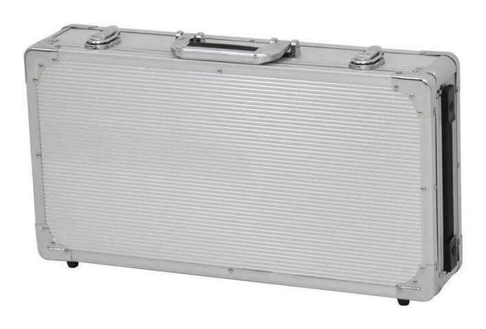 ★セット内容★本体 ★商品の説明★EC60/SVエフェクターケースサイズ:500(W) x 255(D) x 80 (H) mm(内寸)重　量:2.44kgカラー:シルバー※縦置き用ハンドル付対応機種:BOSS/ME-50B、ME-70、AD-8、GR-55DigiTech/RP500VOX/ToneLab EX