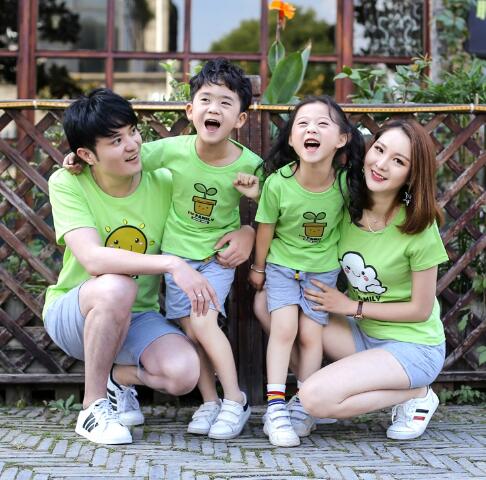 全品2点送料無料　親子ペアTシャツ　ママ　パパ　子供　短袖 親子お揃い　メンズTシャツ レディース　姉妹 トップス おそろい親子服 兄弟 姉妹 ビーチ ペアルック　誕生日プレゼント　子供　キッズ　旅行 セットアップ 日常服 可愛い トップス