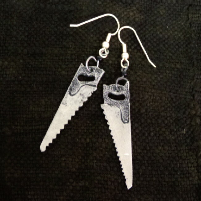 オリジナルピアス ノコギリ エスニック アフリカ ピアス シンプル アルミニウム