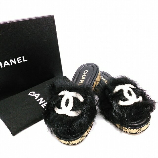 みんなから注目の的!!パリより新入荷!! 【新品】【入手困難】早い者勝ち!! CHANEL シャネル シアリング ファー サンダル　 ココマーク..