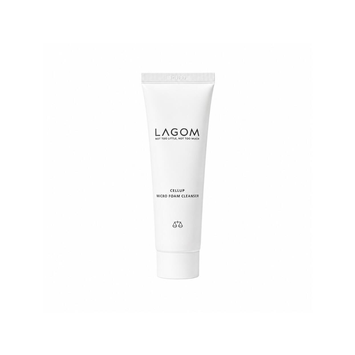LAGOM Cellup Micro Foam Cleanser 30ml 1.01 fl. oz きめ細かく濃密なマイクロ泡が毛穴の奥の汚れや不要な皮脂をやさしく絡め取りすっきり洗い上げ独自の保湿成分が肌のうるおい保持力を高め洗い上がりもつっぱらずにもっちりとなめらかな素肌へ
