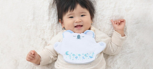 対象月齢：0.5歳〜スタイ　よだれかけ触れ合い遊びに最適予測力や想像力が養われる出産祝いいないいないばぁスタイ　コアラ　S11039