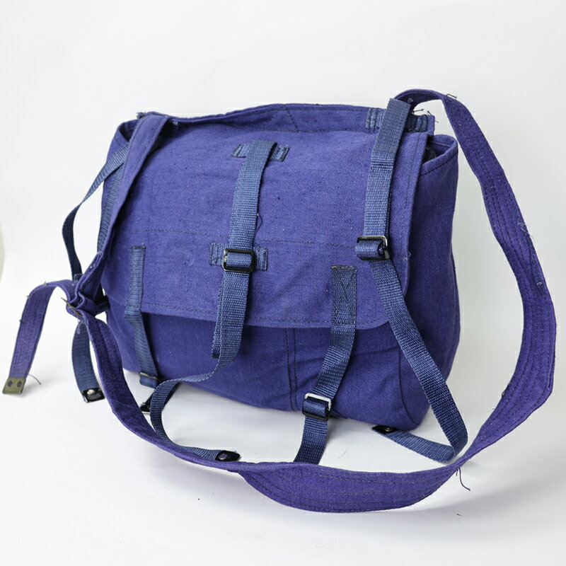 ルーマニア軍. ブレッドバッグ [ブルー] ナイロン製ホルダーストラップ付き《実物・USED》　実物 きれい ミリタリー 軍モノ VINTAGE ヴィンテージ ナイロンストラップ付き ショルダーバッグ カバン コットン クラシック 古い 昔 自転車 ブルー　エスアンドグラフ