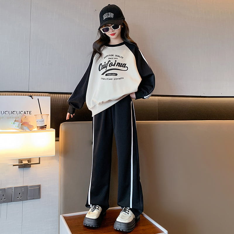 Rakuten - ジャージ 子供服 女の子 スウェット 長袖 上下セット 2点セット ガールズ スポーツウェア 　 韓国風 パーカー ジュニア ゆったり トレーナー セットアップ パンツ ズボン 春秋 カジュアル HIPHOP ダンス 衣装