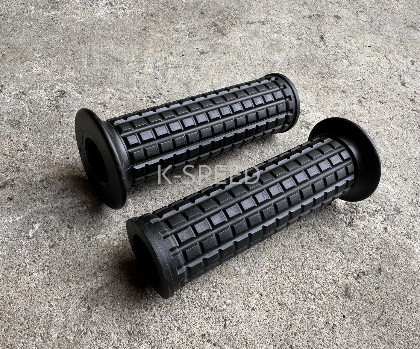 K-SPEED Diabolus RB0201 ハンドルグリップ Hand cover corn pattern 22 mm. for Honda rebel 250&500 E-Clutch レブル2025年/ Eクラッチモデル専用