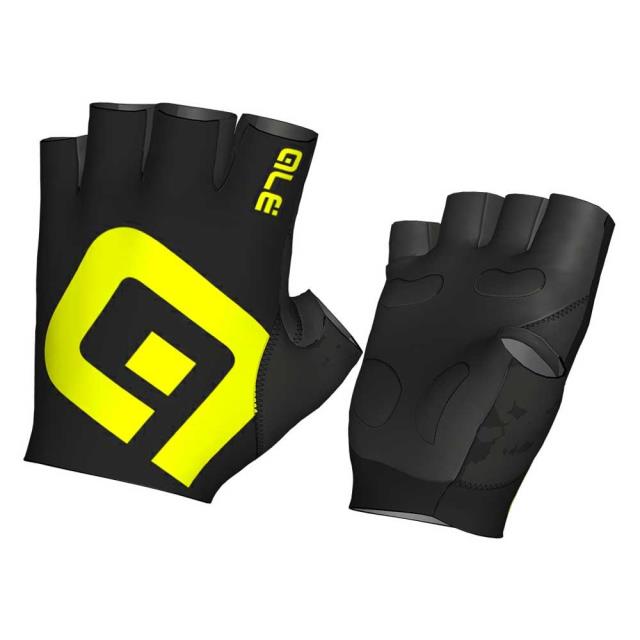 Ale アレ スポーツ用品 ゴルフグローブ 手袋 Air カラー:Black / Fluor Yellow■ご注文の際は、必ずご確認ください。※こちらの商品は海外からのお取り寄せ商品となりますので、ご入金確認後、商品お届けまで3から5週間程度お時間を頂いております。※高額商品(3万円以上)は、代引きでの発送をお受けできません。※ご注文後にお客様へ「注文確認のメール」をお送りいたします。それ以降のキャンセル、サイズ交換、返品はできませんので、あらかじめご了承願います。また、ご注文をいただいてからの発注となる為、メーカー在庫切れ等により商品がご用意できない場合がございます。その際には早急にキャンセル、ご返金いたします。※海外輸入の為、遅延が発生する場合や出荷段階での付属品の箱つぶれ、細かい傷や汚れ等が発生する場合がございます。※商品ページのサイズ表は海外サイズを日本サイズに換算した一般的なサイズとなりメーカー・商品によってはサイズが異なる場合もございます。サイズ表は参考としてご活用ください。Ale アレ スポーツ用品 ゴルフグローブ 手袋 Air カラー:Black / Fluor Yellow