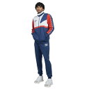 Umbro アンブロ ファッション ジャージ トラックスーツ Kanchenjunga カラー:Navy■ご注文の際は、必ずご確認ください。※こちらの商品は海外からのお取り寄せ商品となりますので、ご入金確認後、商品お届けまで3から5週間程度お時間を頂いております。※高額商品(3万円以上)は、代引きでの発送をお受けできません。※ご注文後にお客様へ「注文確認のメール」をお送りいたします。それ以降のキャンセル、サイズ交換、返品はできませんので、あらかじめご了承願います。また、ご注文をいただいてからの発注となる為、メーカー在庫切れ等により商品がご用意できない場合がございます。その際には早急にキャンセル、ご返金いたします。※海外輸入の為、遅延が発生する場合や出荷段階での付属品の箱つぶれ、細かい傷や汚れ等が発生する場合がございます。※商品ページのサイズ表は海外サイズを日本サイズに換算した一般的なサイズとなりメーカー・商品によってはサイズが異なる場合もございます。サイズ表は参考としてご活用ください。Umbro アンブロ ファッション ジャージ トラックスーツ Kanchenjunga カラー:Navy