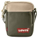 Levi s (R) バッグ ショルダーバッグ クロスボディ Mini Solid カラー:Army Green 0005■ご注文の際は、必ずご確認ください。※こちらの商品は海外からのお取り寄せ商品となりますので、ご入金確認後、商品お届けまで3から5週間程度お時間を頂いております。※高額商品(3万円以上)は、代引きでの発送をお受けできません。※ご注文後にお客様へ「注文確認のメール」をお送りいたします。それ以降のキャンセル、サイズ交換、返品はできませんので、あらかじめご了承願います。また、ご注文をいただいてからの発注となる為、メーカー在庫切れ等により商品がご用意できない場合がございます。その際には早急にキャンセル、ご返金いたします。※海外輸入の為、遅延が発生する場合や出荷段階での付属品の箱つぶれ、細かい傷や汚れ等が発生する場合がございます。※商品ページのサイズ表は海外サイズを日本サイズに換算した一般的なサイズとなりメーカー・商品によってはサイズが異なる場合もございます。サイズ表は参考としてご活用ください。Levi s (R) バッグ ショルダーバッグ クロスボディ Mini Solid カラー:Army Green 0005