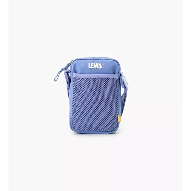 Levi s (R) バッグ ショルダーバッグ クロスボディ Gold Tab Mini カラー:Blue■ご注文の際は、必ずご確認ください。※こちらの商品は海外からのお取り寄せ商品となりますので、ご入金確認後、商品お届けまで3から5週間程度お時間を頂いております。※高額商品(3万円以上)は、代引きでの発送をお受けできません。※ご注文後にお客様へ「注文確認のメール」をお送りいたします。それ以降のキャンセル、サイズ交換、返品はできませんので、あらかじめご了承願います。また、ご注文をいただいてからの発注となる為、メーカー在庫切れ等により商品がご用意できない場合がございます。その際には早急にキャンセル、ご返金いたします。※海外輸入の為、遅延が発生する場合や出荷段階での付属品の箱つぶれ、細かい傷や汚れ等が発生する場合がございます。※商品ページのサイズ表は海外サイズを日本サイズに換算した一般的なサイズとなりメーカー・商品によってはサイズが異なる場合もございます。サイズ表は参考としてご活用ください。Levi s (R) バッグ ショルダーバッグ クロスボディ Gold Tab Mini カラー:Blue