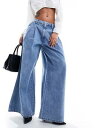 GC\X ASOS DESIGN wide leg pleated jeans in tinted wash fB[X