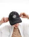 Santa Cruz サンタ クルーズ アクセサリー小物 帽子 Santa Cruz print cap with contrast stitch and logo in black カラー:BLACK■ご注文の際は、必ずご確認ください。※こちらの商品は海外からのお取り寄せ商品となりますので、ご入金確認後、商品お届けまで3から5週間程度お時間を頂いております。※高額商品(3万円以上)は、代引きでの発送をお受けできません。※ご注文後にお客様へ「注文確認のメール」をお送りいたします。それ以降のキャンセル、サイズ交換、返品はできませんので、あらかじめご了承願います。また、ご注文をいただいてからの発注となる為、メーカー在庫切れ等により商品がご用意できない場合がございます。その際には早急にキャンセル、ご返金いたします。※海外輸入の為、遅延が発生する場合や出荷段階での付属品の箱つぶれ、細かい傷や汚れ等が発生する場合がございます。※商品ページのサイズ表は海外サイズを日本サイズに換算した一般的なサイズとなりメーカー・商品によってはサイズが異なる場合もございます。サイズ表は参考としてご活用ください。Santa Cruz サンタ クルーズ アクセサリー小物 帽子 Santa Cruz print cap with contrast stitch and logo in black カラー:BLACK