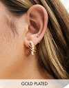 GC\X ASOS DESIGN 14k gold plated hoop earrings with twisted faux pearl detail in gold tone fB[X