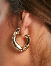 エイソス ASOS DESIGN hoop earring with twist link design in gold tone レディース