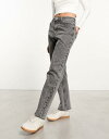 ASOS DESIGN エイソス ファッション パンツ ASOS DESIGN cropped 90s straight jean in light grey カラー:LIGHT GREY■ご注文の際は、必ずご確認ください。※こちらの商品は海外からのお取り寄せ商品となりますので、ご入金確認後、商品お届けまで3から5週間程度お時間を頂いております。※高額商品(3万円以上)は、代引きでの発送をお受けできません。※ご注文後にお客様へ「注文確認のメール」をお送りいたします。それ以降のキャンセル、サイズ交換、返品はできませんので、あらかじめご了承願います。また、ご注文をいただいてからの発注となる為、メーカー在庫切れ等により商品がご用意できない場合がございます。その際には早急にキャンセル、ご返金いたします。※海外輸入の為、遅延が発生する場合や出荷段階での付属品の箱つぶれ、細かい傷や汚れ等が発生する場合がございます。※商品ページのサイズ表は海外サイズを日本サイズに換算した一般的なサイズとなりメーカー・商品によってはサイズが異なる場合もございます。サイズ表は参考としてご活用ください。ASOS DESIGN エイソス ファッション パンツ ASOS DESIGN cropped 90s straight jean in light grey カラー:LIGHT GREY