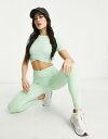 HIIT ファッション レギンス HIIT peached v waistband legging カラー:Washed Mint■ご注文の際は、必ずご確認ください。※こちらの商品は海外からのお取り寄せ商品となりますので、ご入金確認後、商品お届けまで3から5週間程度お時間を頂いております。※高額商品(3万円以上)は、代引きでの発送をお受けできません。※ご注文後にお客様へ「注文確認のメール」をお送りいたします。それ以降のキャンセル、サイズ交換、返品はできませんので、あらかじめご了承願います。また、ご注文をいただいてからの発注となる為、メーカー在庫切れ等により商品がご用意できない場合がございます。その際には早急にキャンセル、ご返金いたします。※海外輸入の為、遅延が発生する場合や出荷段階での付属品の箱つぶれ、細かい傷や汚れ等が発生する場合がございます。※商品ページのサイズ表は海外サイズを日本サイズに換算した一般的なサイズとなりメーカー・商品によってはサイズが異なる場合もございます。サイズ表は参考としてご活用ください。HIIT ファッション レギンス HIIT peached v waistband legging カラー:Washed Mint